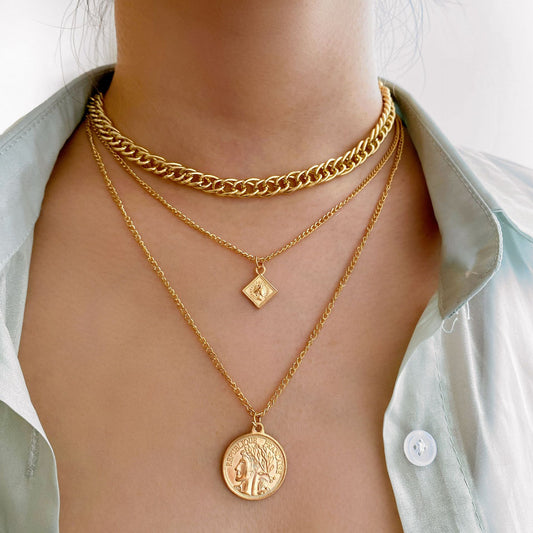 Three-layer clavicle necklace