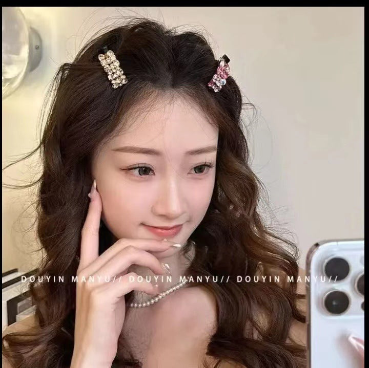 Pinza para el pelo elegante con clip lateral de diamantes de imitación de colores 
