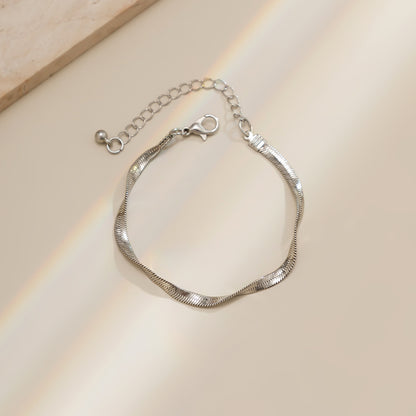 Water wave chain collarbone necklace