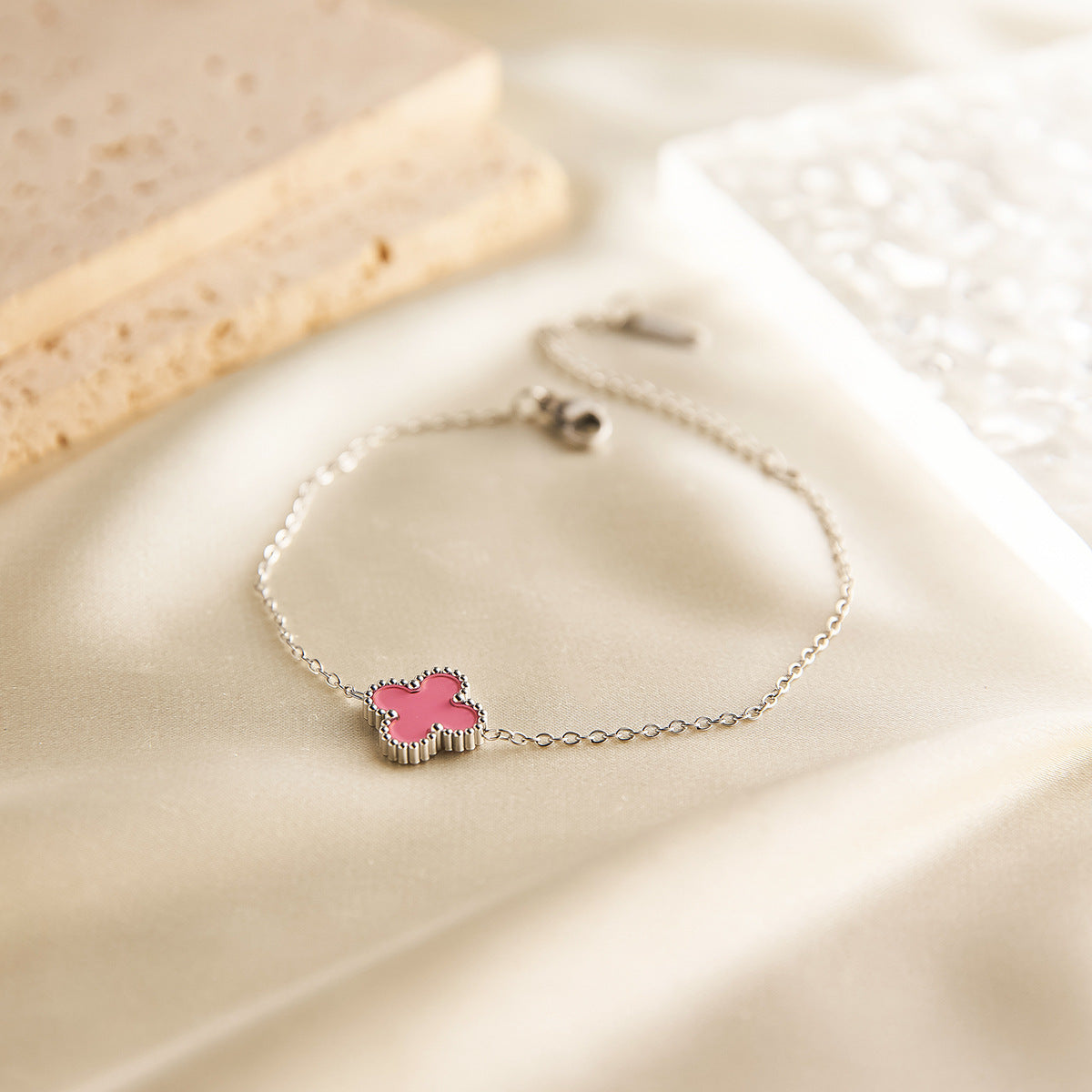 18K Gold-Plated 15mm Double-Sided Clover Flower Bracelet