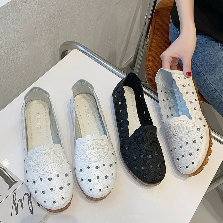 Bull tendon sole embroidered shoes