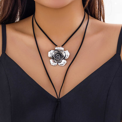 Versatile collar flannel floral necklace