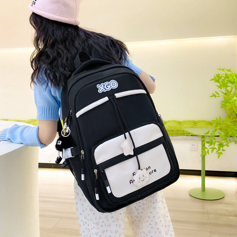 Contrast color school bag. Large capacity nylon casual