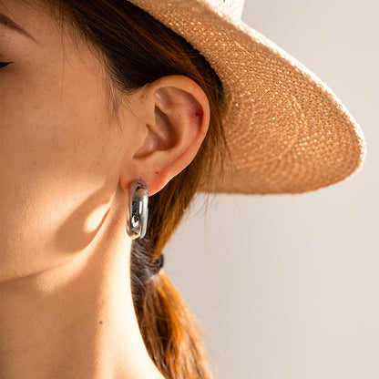 Stainless steel hollow C-shaped earrings for women