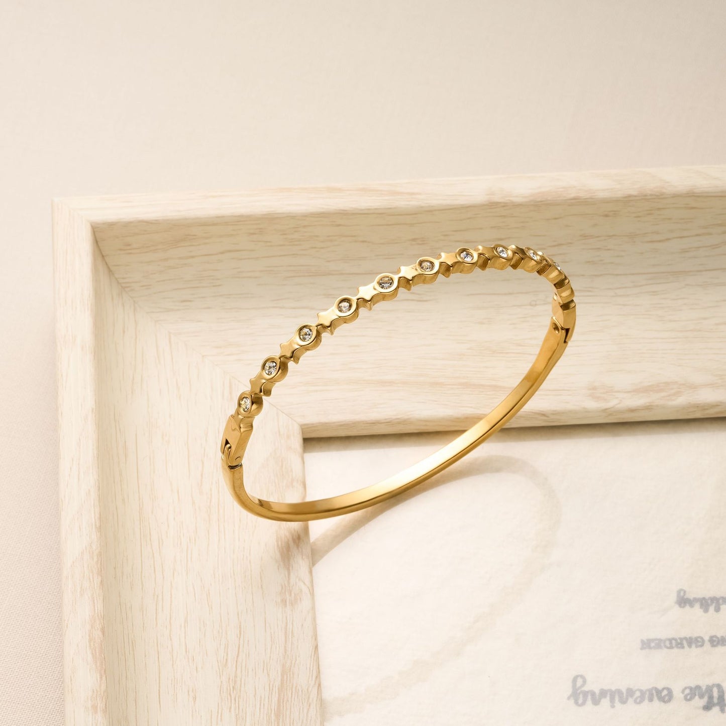 18K Gold Star Bracelet