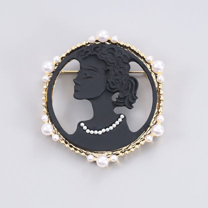Vintage beauty head brooch