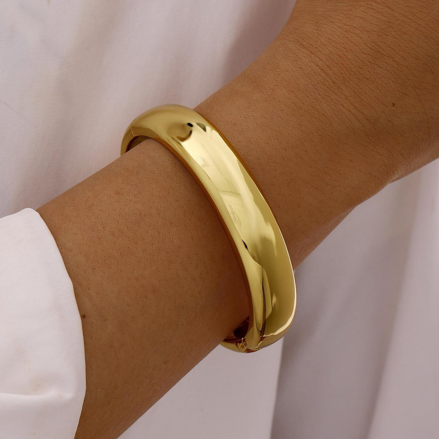 Wide-Brim Mirror Opening Bracelet