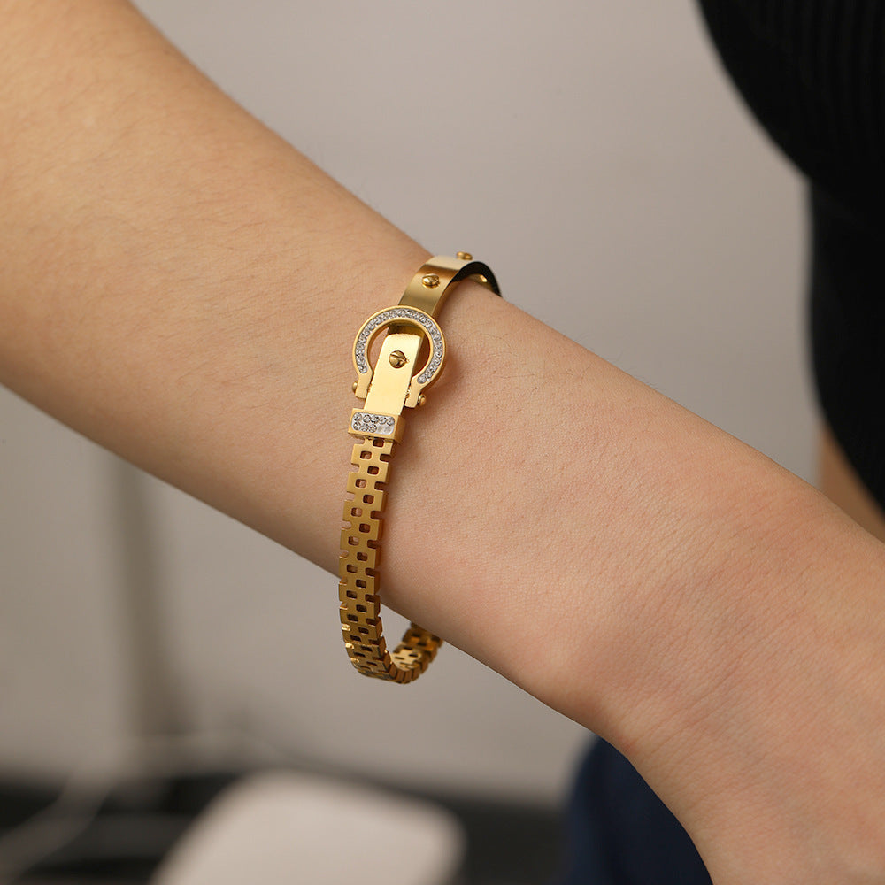 Women's Titanium Steel Horseshoe Bracelet — 18K Gold-Plated, Diamond-Studded