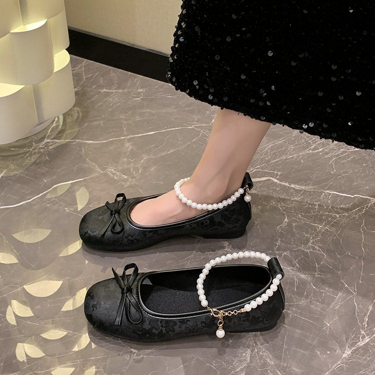 Butterfly section pearl shoes