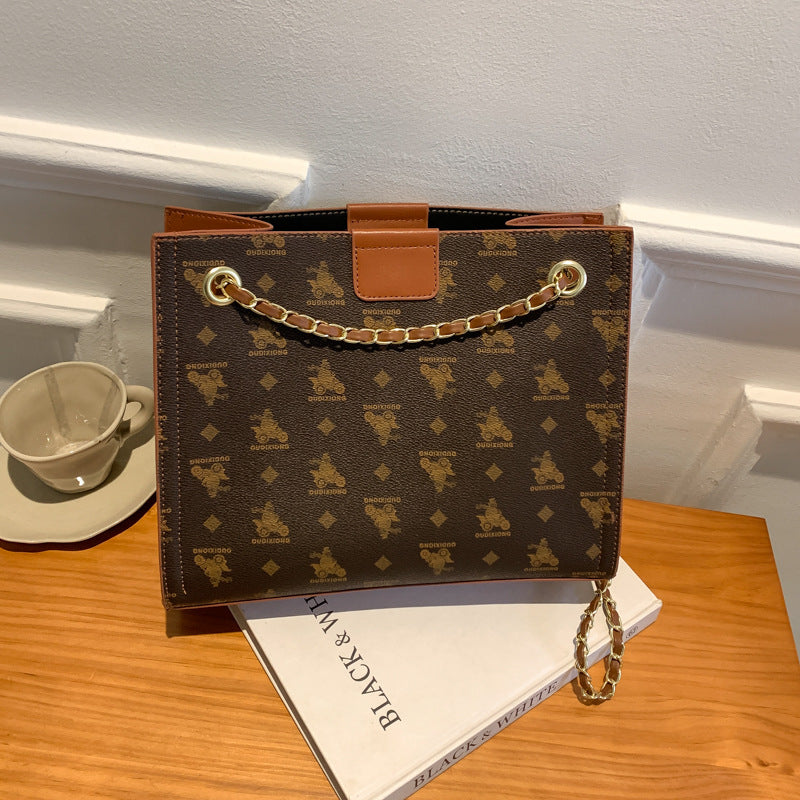 Printed tote bag daily matching