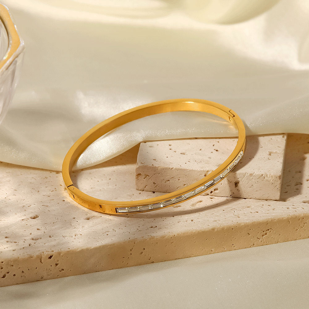 Pulsera de circonitas cuadradas 