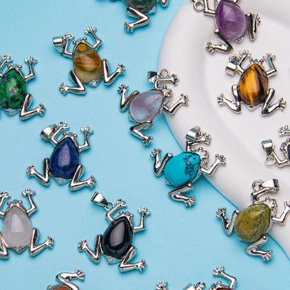 Colar com pingente de sapo em liga de cristal 