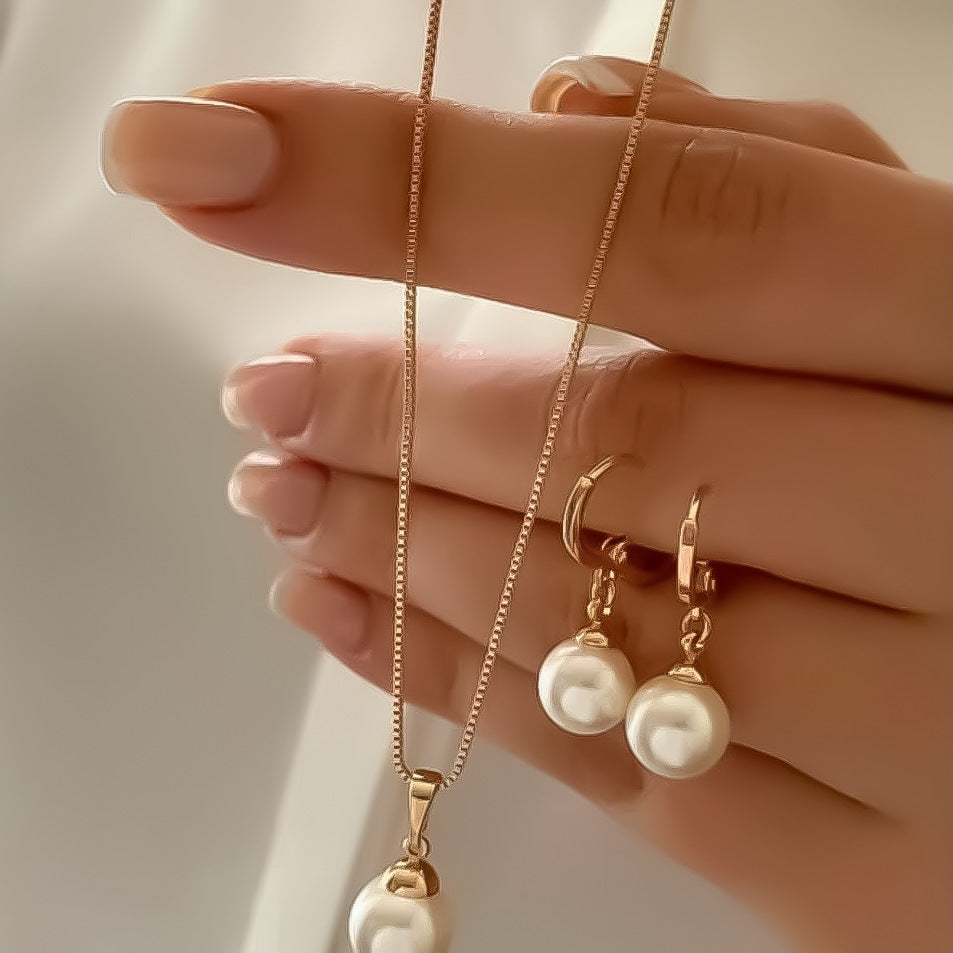Pearl Necklace & Earring Set