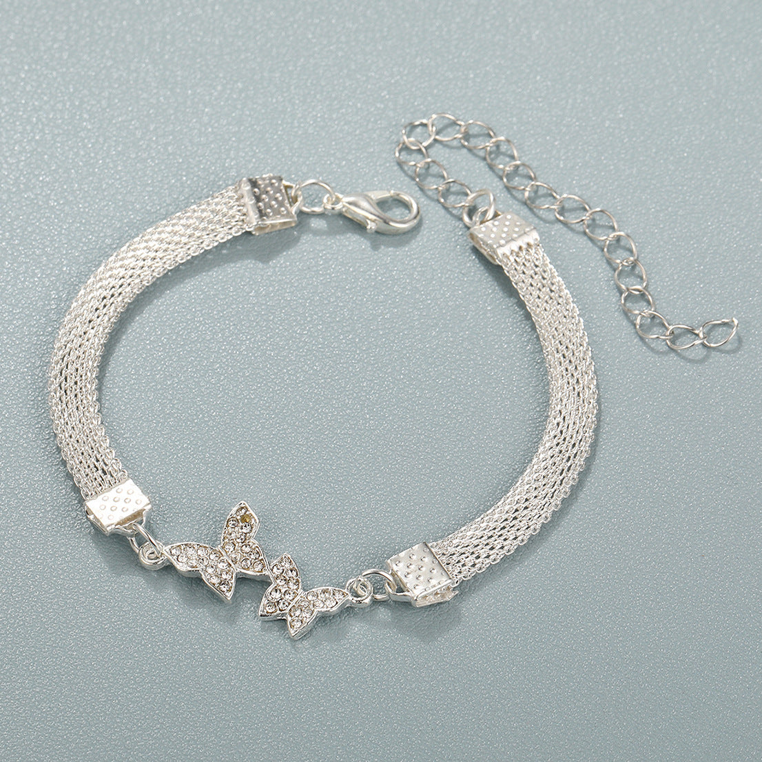 Cross-border new European and American fashion high-end butterfly peach heart bracelet fashion niche temperament silver point diamond bracelet