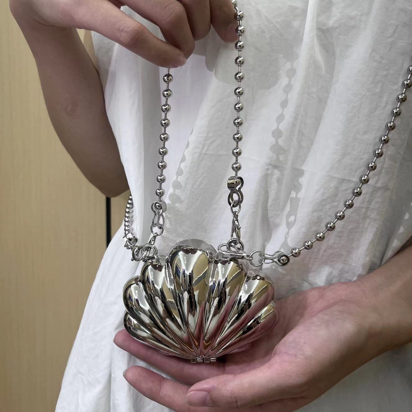 Fashion flower lipstick cosmetic bag