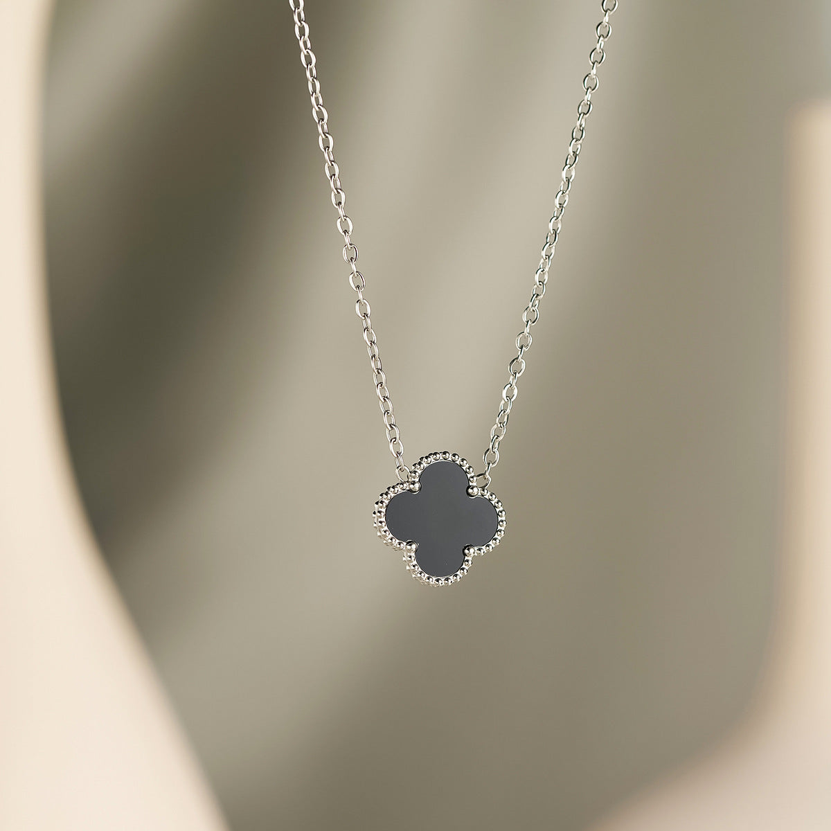 15mm Titanium Steel 18K Gold-Plated Double-Sided Four-Leaf Clover Bracelet