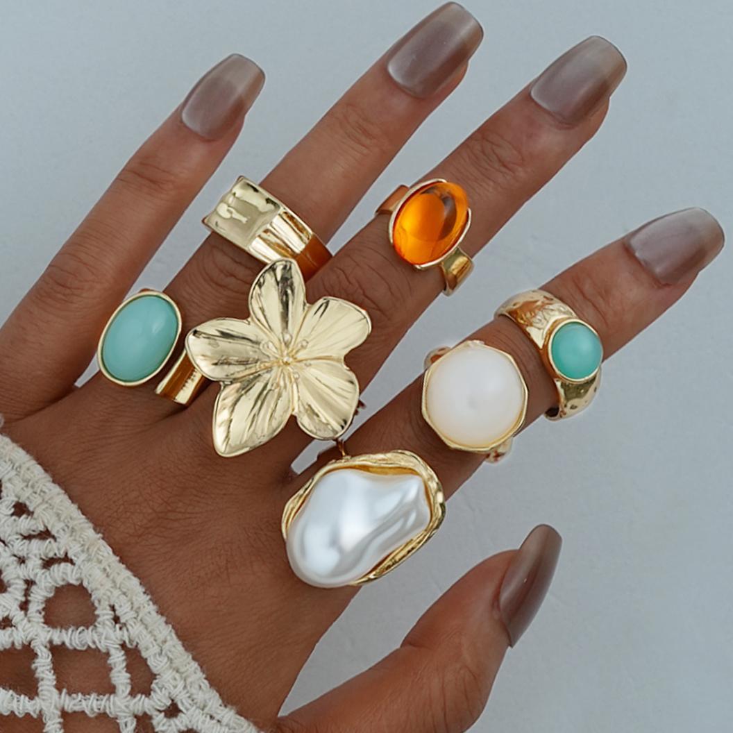 Liquid Lava Flower Pearl Ring