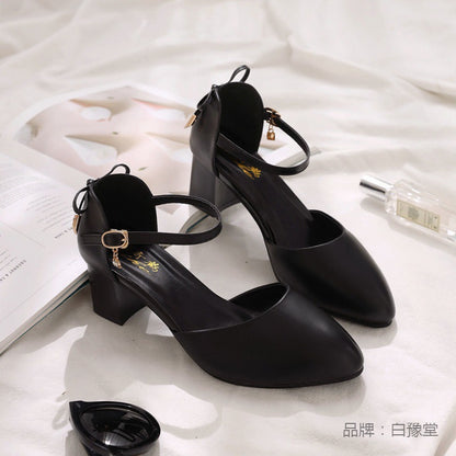 Temperament versatile hollow sandals women