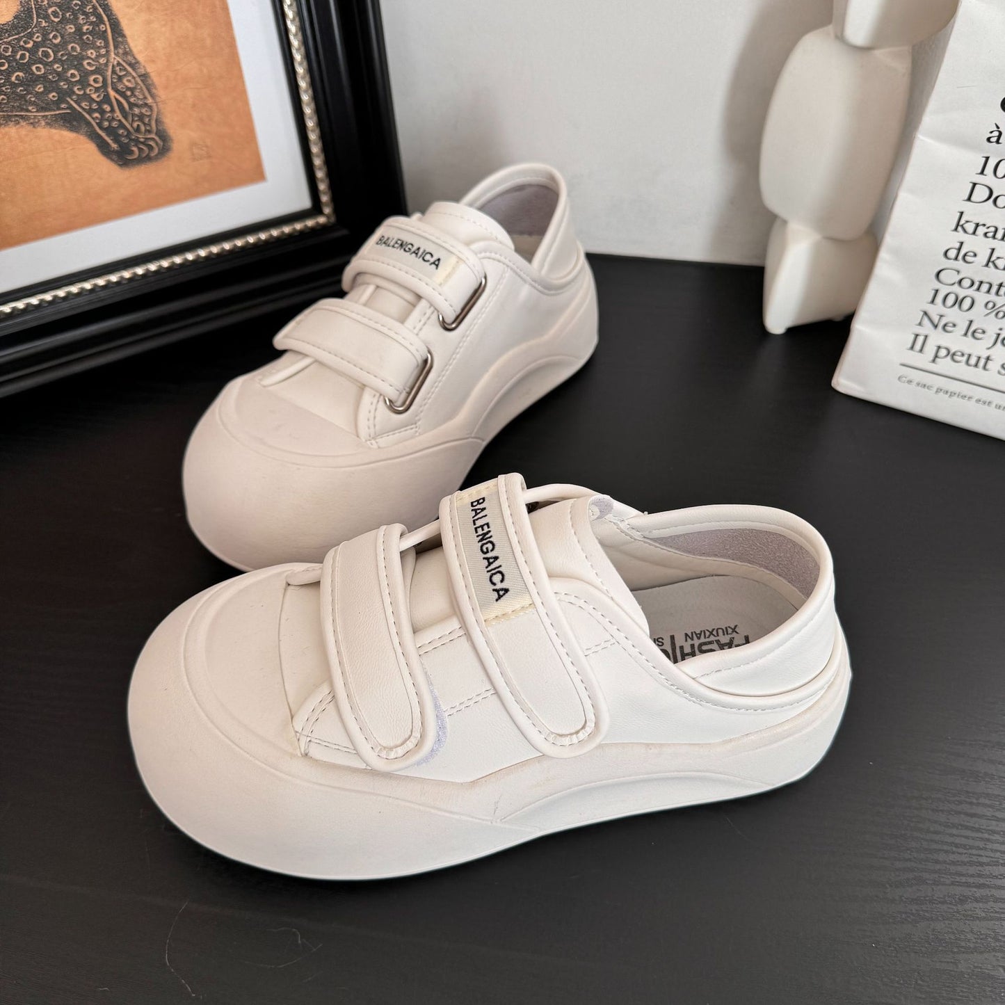 Velcro thick sole women's soft sole shoes