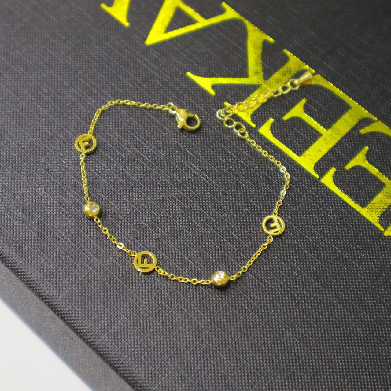 Korean Minimalist Titanium Steel Love Bracelet with Round Crystal Accents