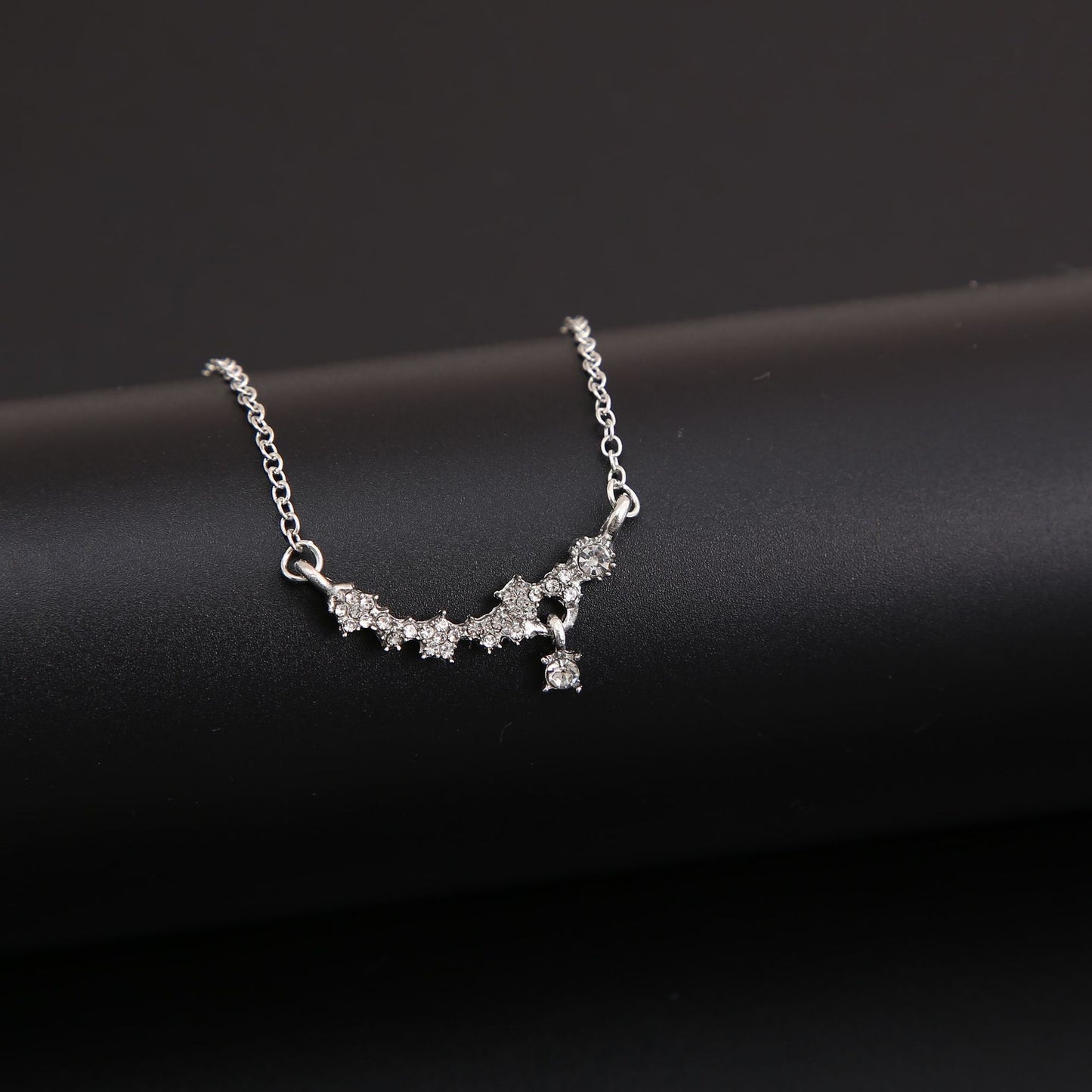 Zircon Flower Collarbone Necklace