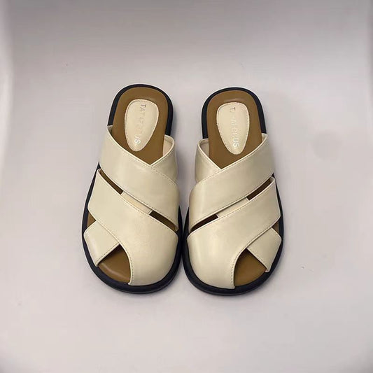 Versatile flat slippers
