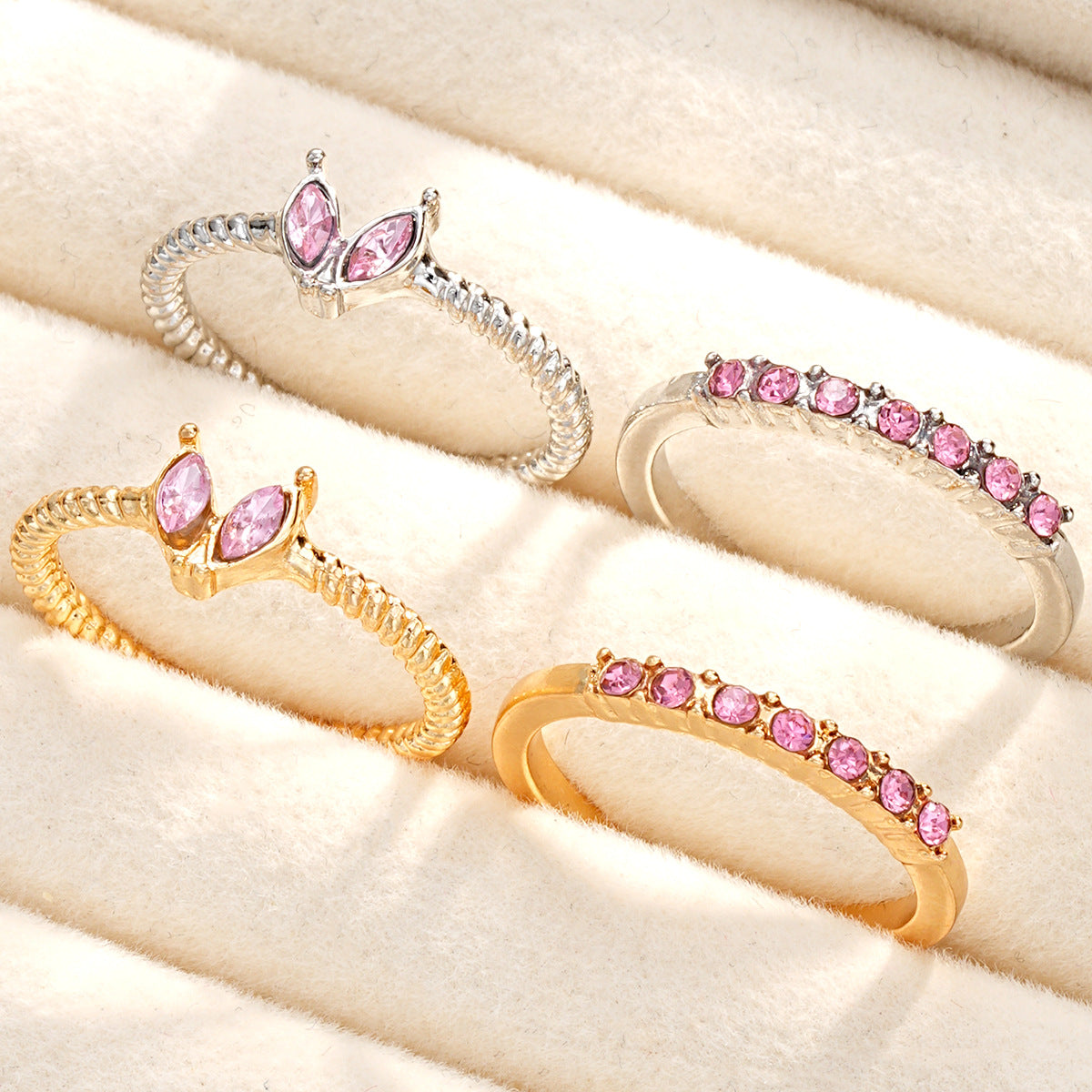 4Pcs Row Diamond Love Ring Set