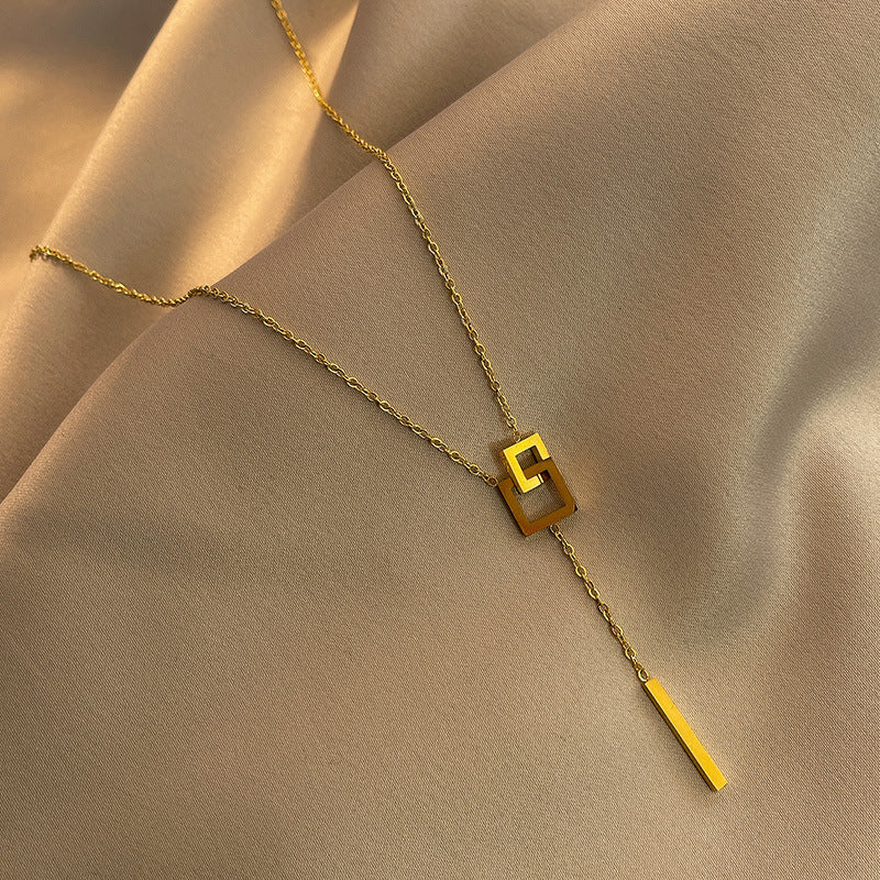 Simple style square interlocking necklace