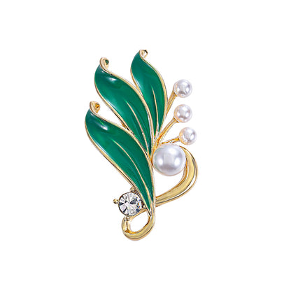 fashion Three-dimensional leaf pearl brooch
