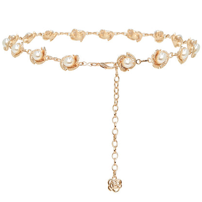 Pearl pendant decorated with thin belt,