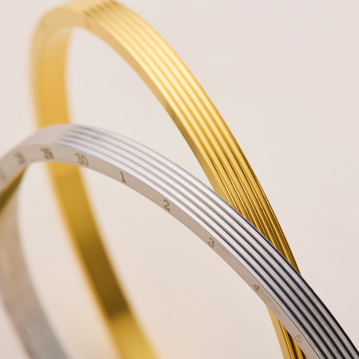 Stainless steel bracelet with diamonds