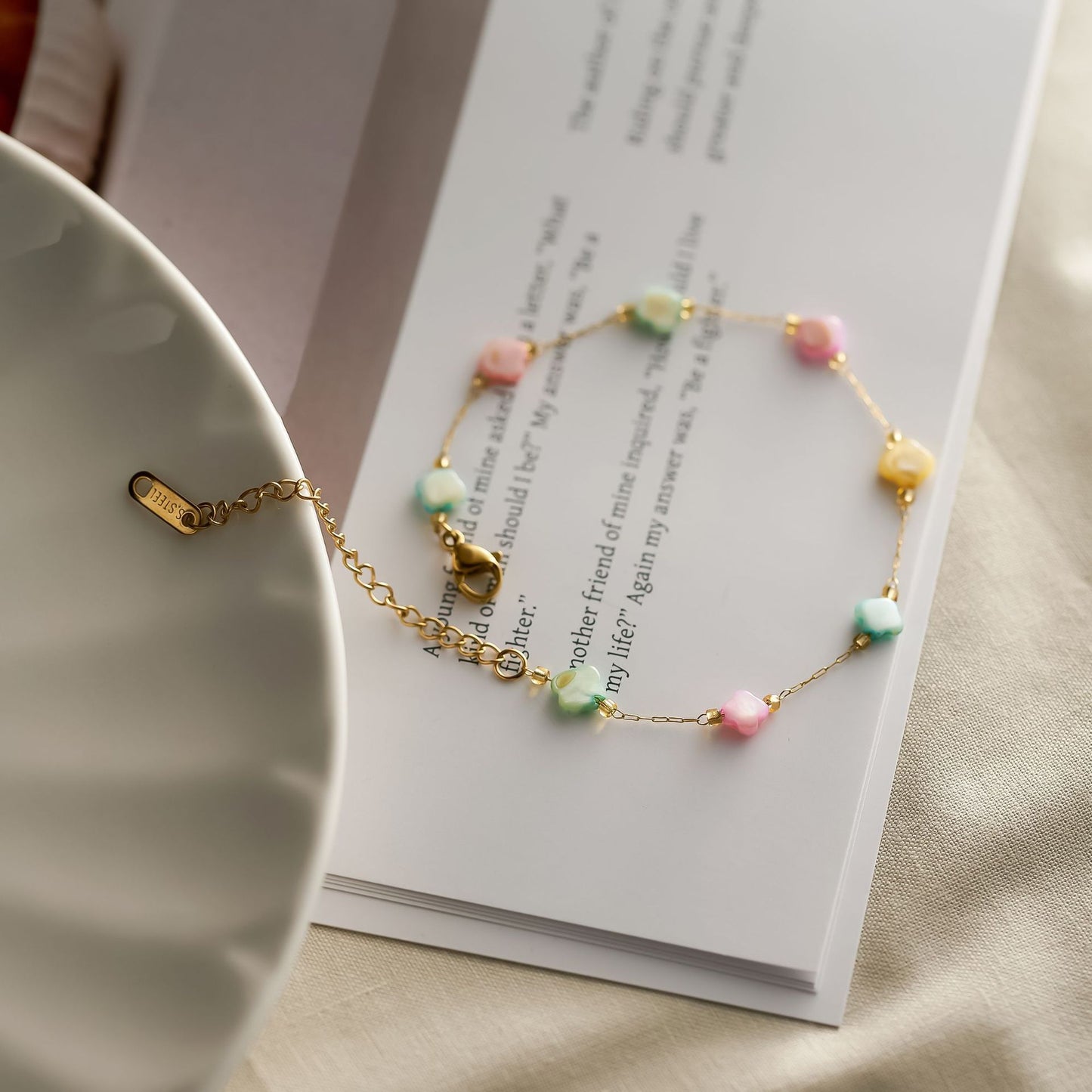 Women's Natural Stone Four-Leaf Clover Bracelet — Colorful, Non-Fading