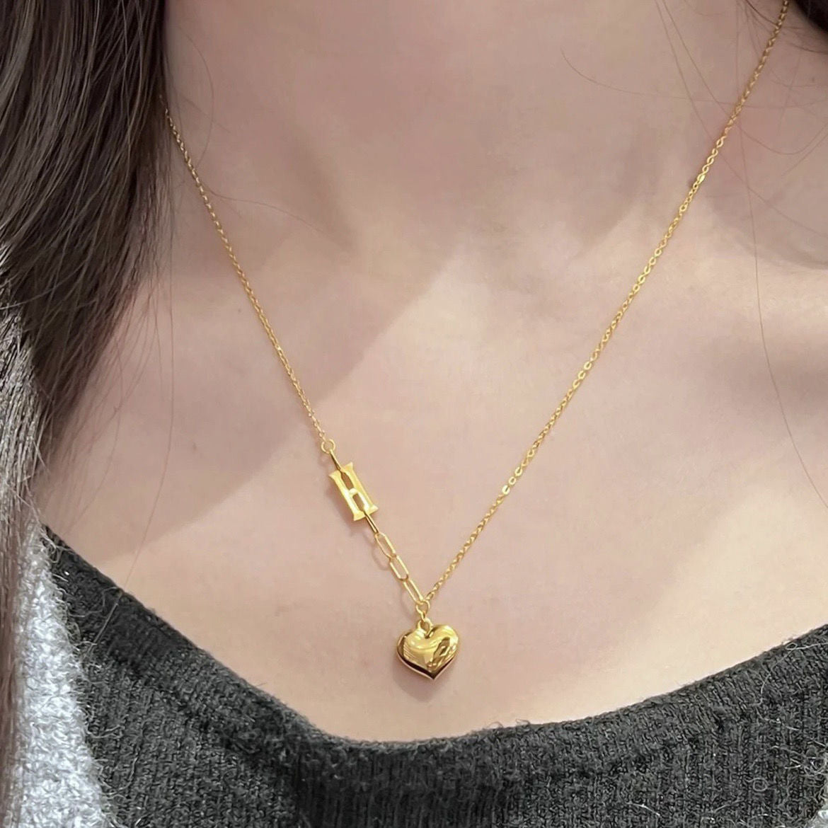 Asymmetrical Love Clavicle Necklace — Light Luxury Elegant Necklace