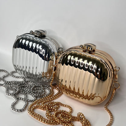 Shoulder chain mouth red envelope