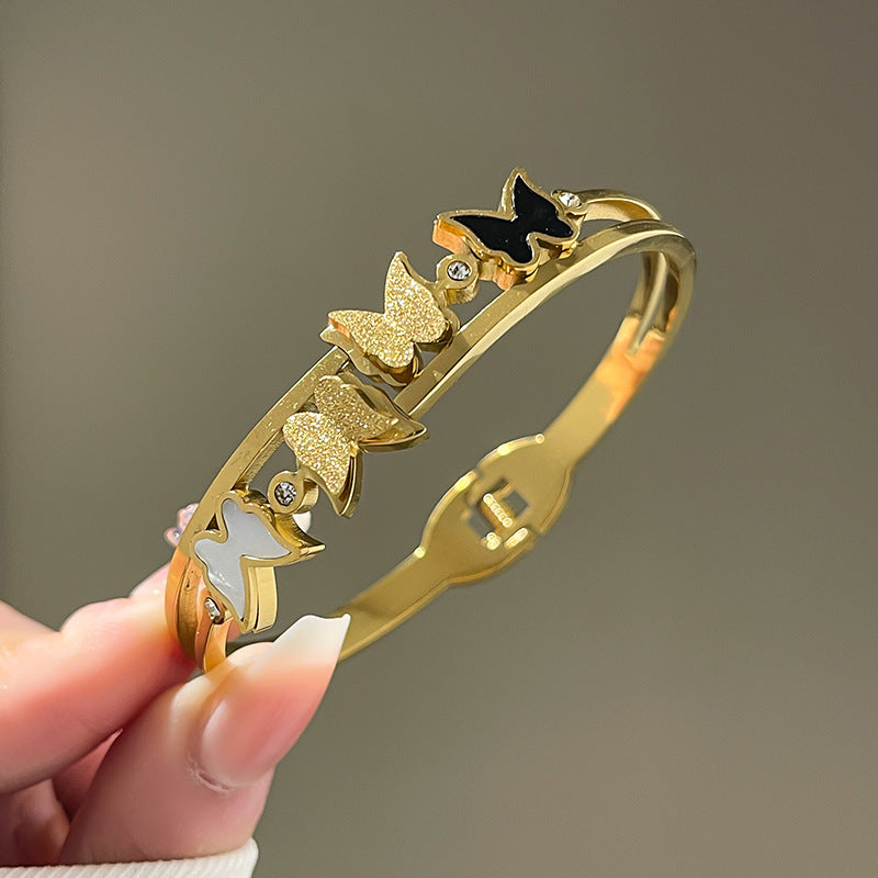 Four-leaf clover gypsy titanium steel bracelet