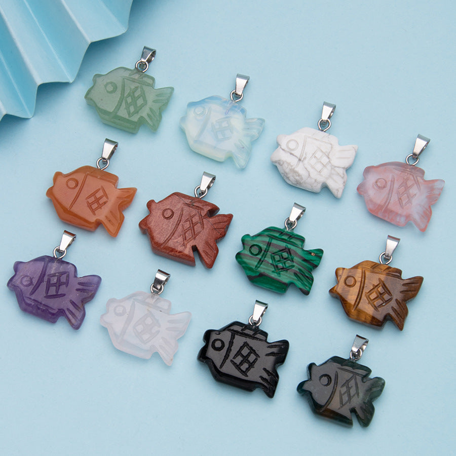 Colgante de pez tallado en cristal personalizado pez pequeño 