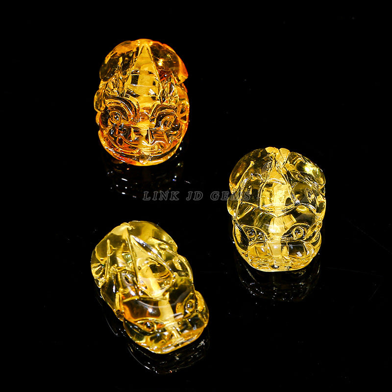 8 * 12 Natural Amber Beeswax Pixiu Through Hole Loose Beads