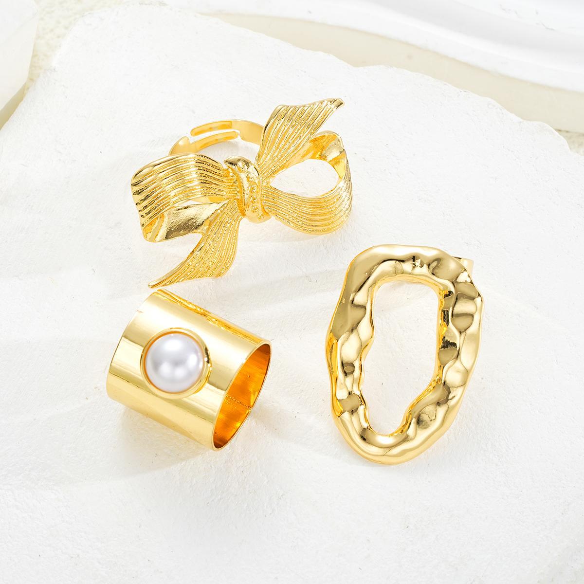 Folded Imitation Pearl Ring Set