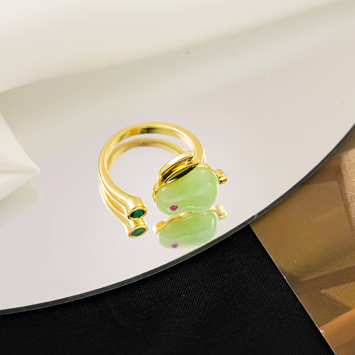 Rotatable adjustable ring female