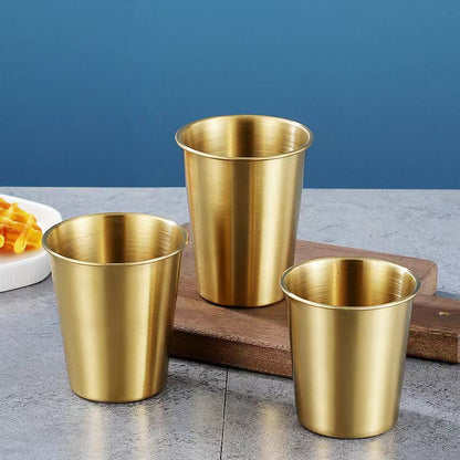 Stackable single-layer water cup