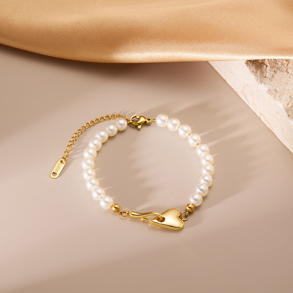 French-Style Titanium Steel Pearl Bracelet — Non-Fading