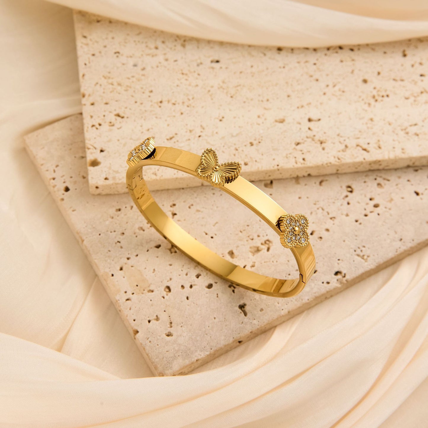 Diamond Four-Leaf Clover Butterfly Bracelet