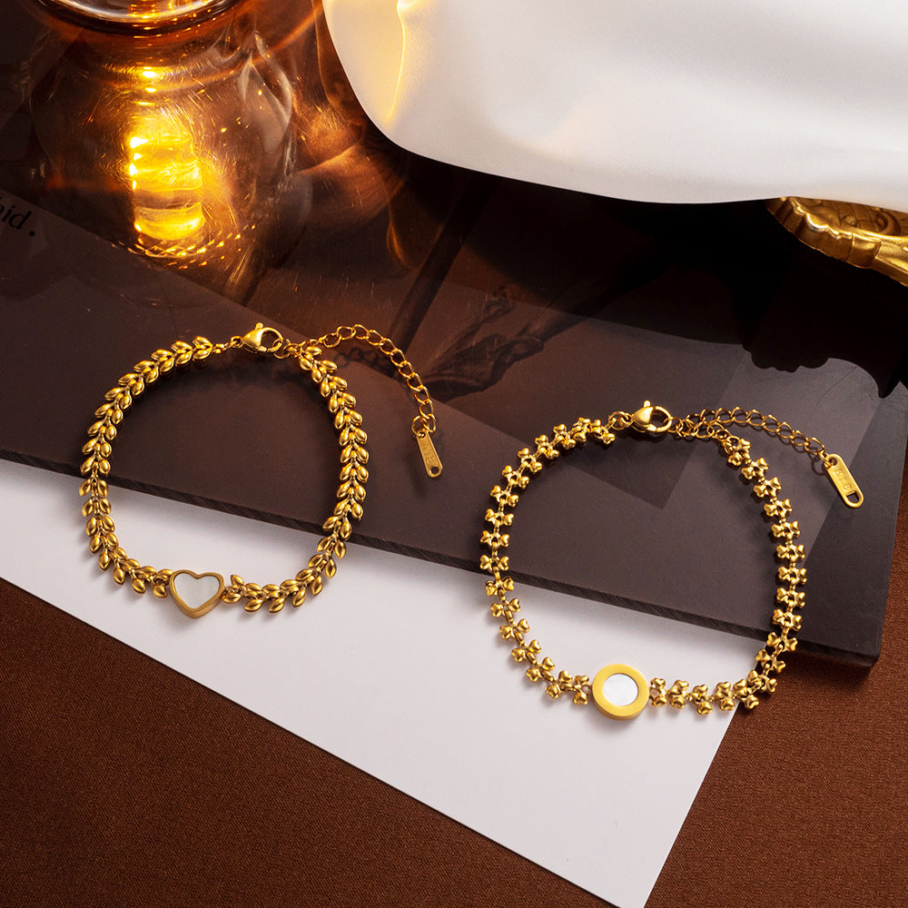 Pulseira vintage dourada estilo europeu, padrão de concha de coração de aço inoxidável, joias da moda que não desbotam 