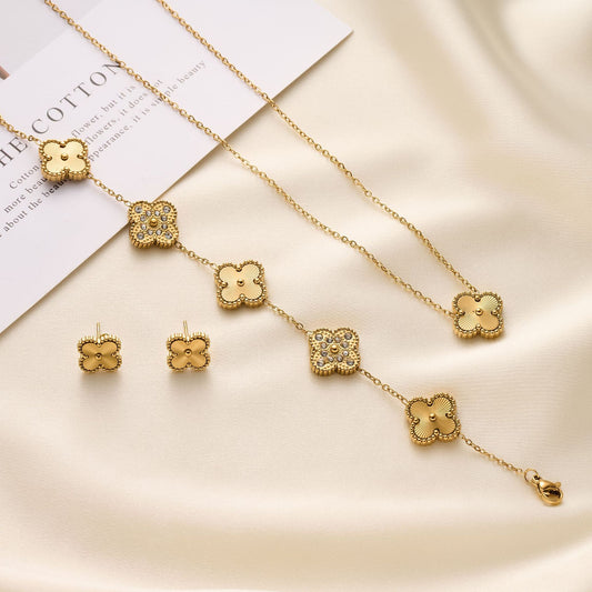 Four-Leaf Clover Diamond Jewelry Set