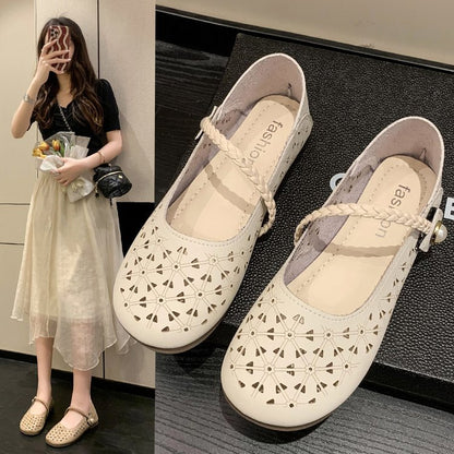 Hollow breathable comfortable shoes