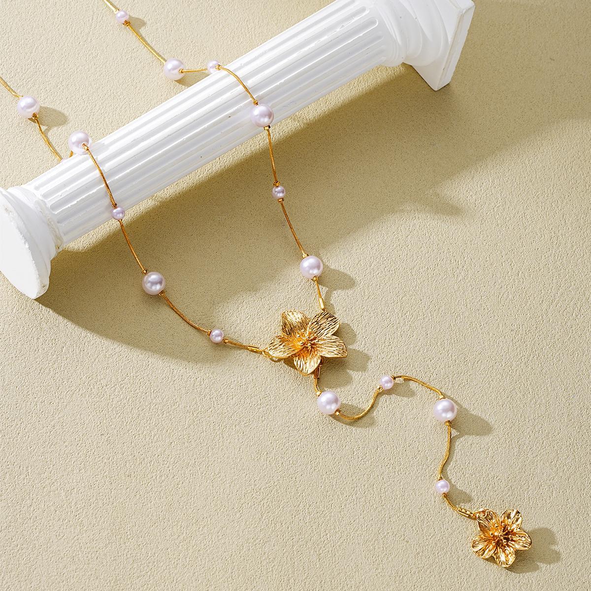 Flower Pendant Long Necklace