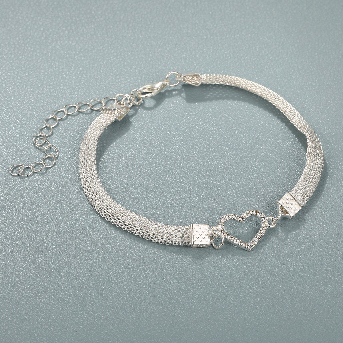 Cross-border new European and American fashion high-end butterfly peach heart bracelet fashion niche temperament silver point diamond bracelet