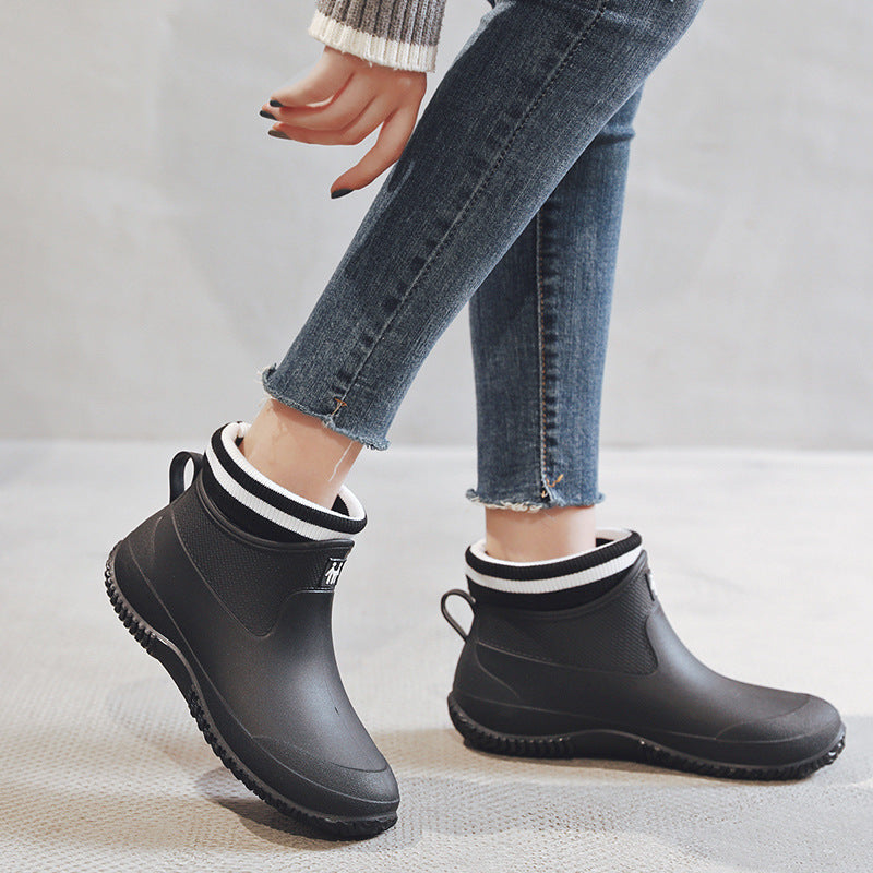 Versatile couple rain boots non-slip