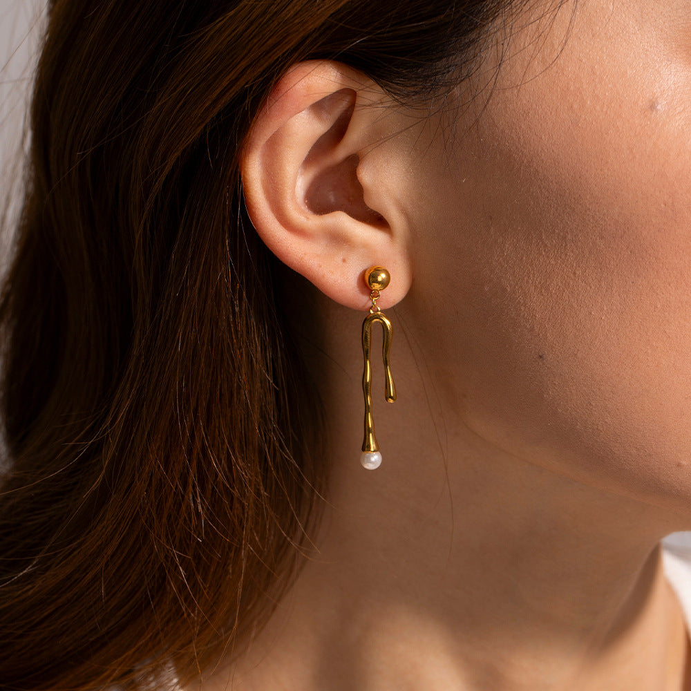 Pearl Liquid Titanium Earrings