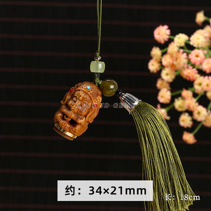 Green sandalwood sachet diffuser pendant